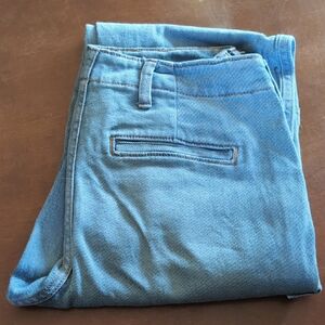 Arizona Jean Company Women's Light Blue Straight Leg Jeans